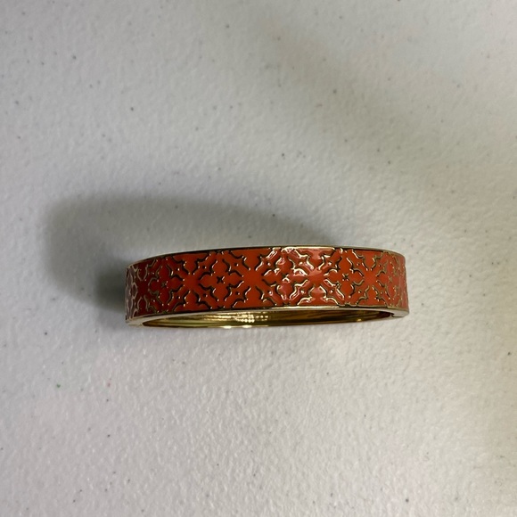 Avon Lacy Hinged Bangle - Picture 1 of 10